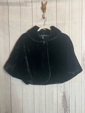 Nina Leonard Black Faux Fur Cape